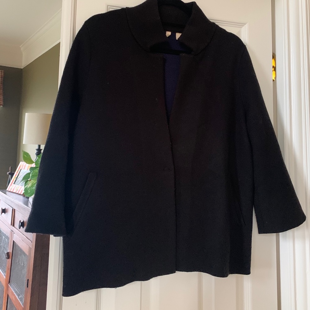 Wool button sweater / coat